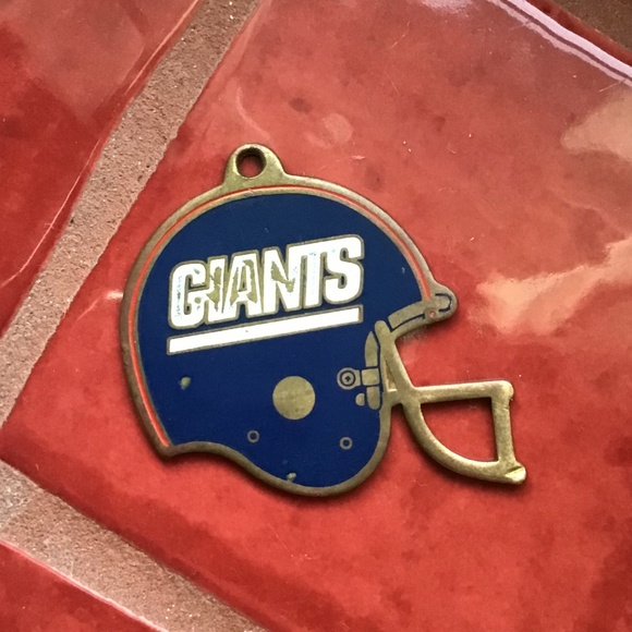 Vintage New York Giants NFL Football Helmet Keychain Ornament Brass - Picture 11 of 15